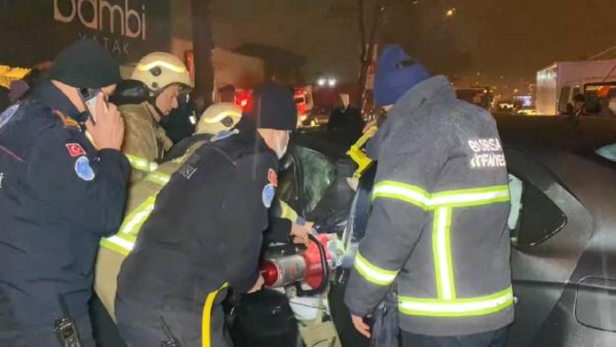 Bursa'da zincirleme kaza! 1 kişi öldü