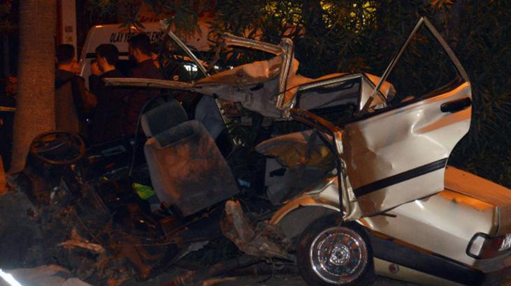Adana'da feci kaza! Otomobil demir yığınına döndü: 3 kişi hayatını kaybetti
