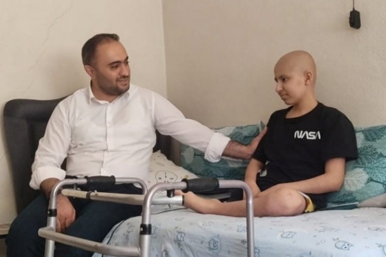 Bursa'da 15 yaşındaki Mehmet kemik kanserine yenildi