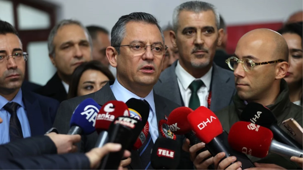 CHP lideri Özgür Özel, İYİ Parti'ye zeytin dalı uzattı