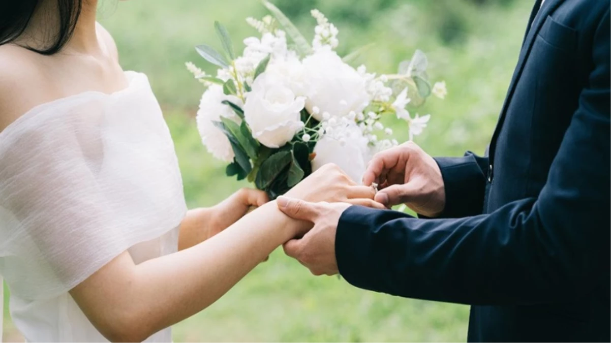 Faizsiz evlilik kredisinde başvuru şartları belli oldu! Yaş sınırı 18-29 arası olacak