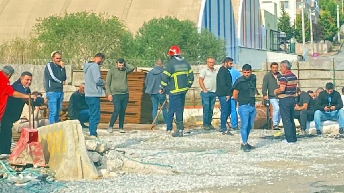 Gebze'deki metro inşaatının işçileri, maaşlarını alamadıkları gerekçesiyle grev başlattı