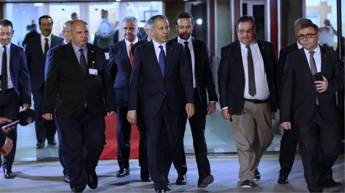 İçişleri Bakanı Yerlikaya terör saldırısında yaralanan polisleri ziyaret etti