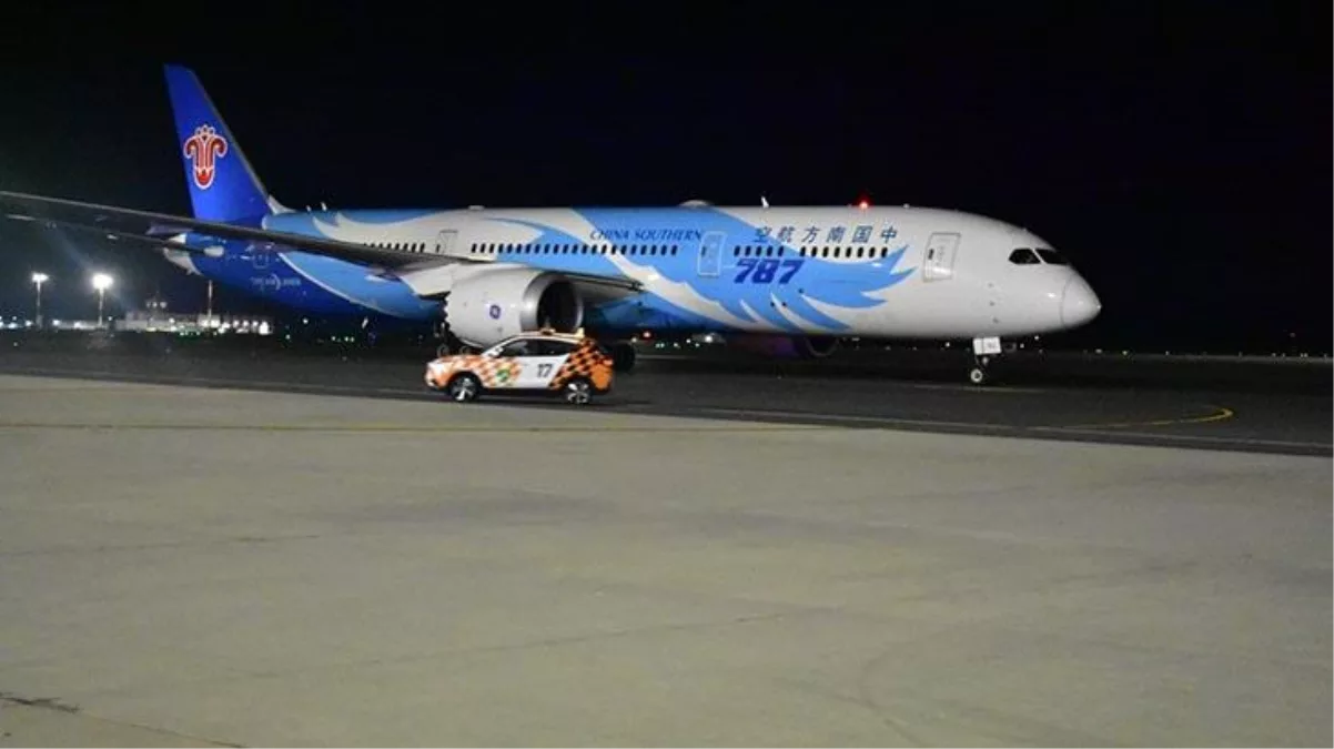 İki buçuk yılın ardından Wuhan'dan kalkan ilk uçak Türkiye'ye geldi