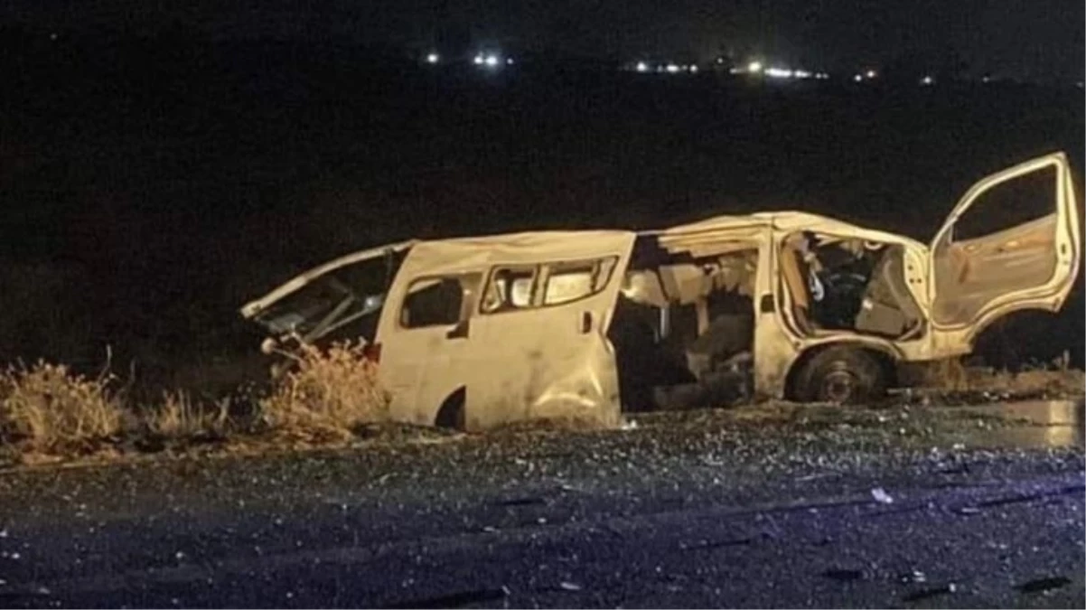 Irak'ta Kerbala'ya giden minibüs, araçla çarpıştı: 16 ölü, 13 yaralı