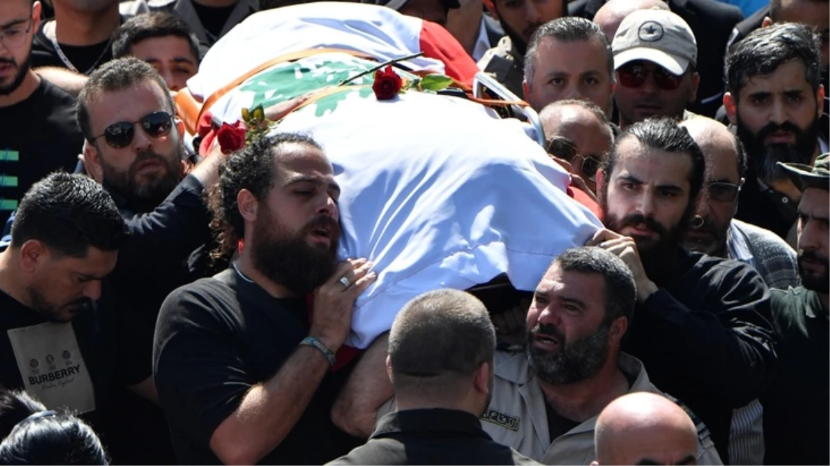 İsrail saldırısında hayatını kaybeden Reuters kameramanın cenazesinde gözyaşları sel oldu