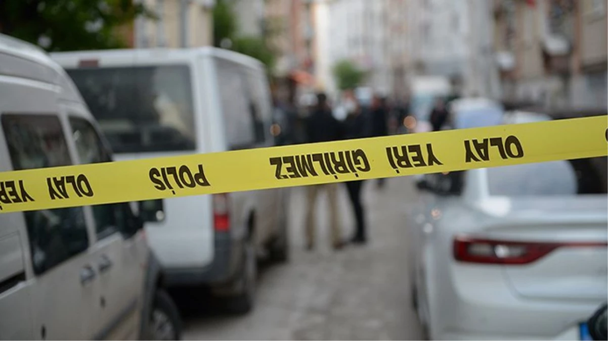 İstanbul'da kan donduran saldırı! Yakalanacağını anlayan adam 3 polisle 1 bekçiyi yaraladı