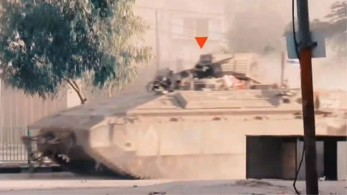 Kassam savaşçıları Gazze'yi işgale gelen İsrail tanklarını havaya uçurdu