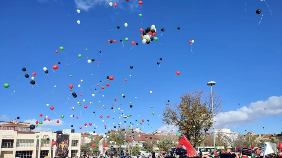 Konyalı çocuklar, Filistinli akranları için gökyüzüne balon uçurdu