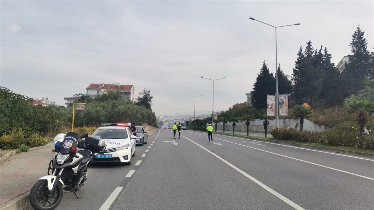 Mudanya'da Radarla Hız Denetimi: 35 Sürücüye Cezai İşlem Uygulandı