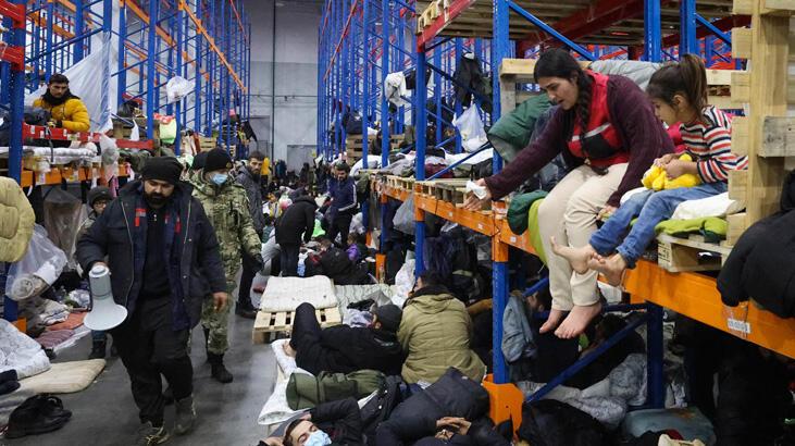 Polonya sınırında göçmenlerin bekleyişi sürüyor