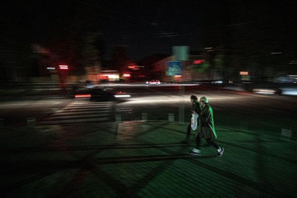 Rusya Kiev'de enerji altyapısını vurdu! Başkent sokakları karanlığa gömüldü