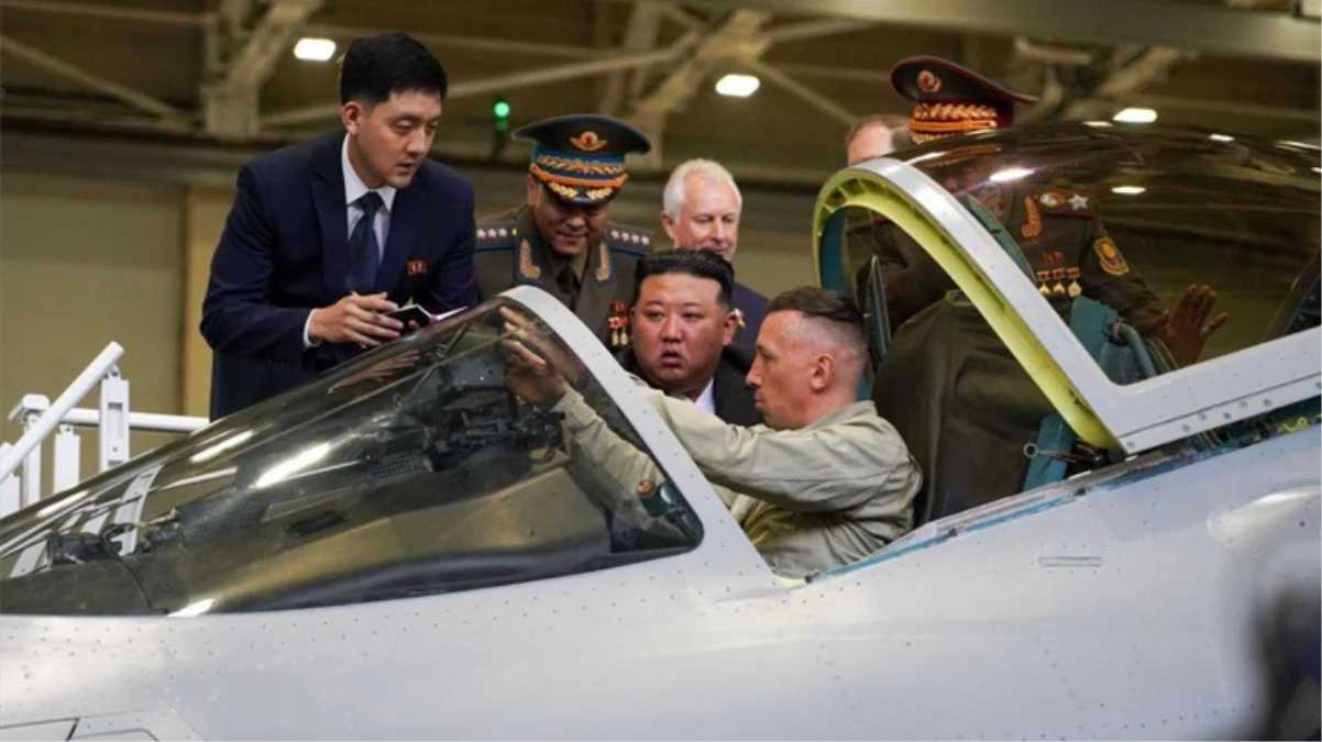 Rusya'da Kim'in en çok ilgisini çeken durak! Putin'in uçaklarını yakından inceledi