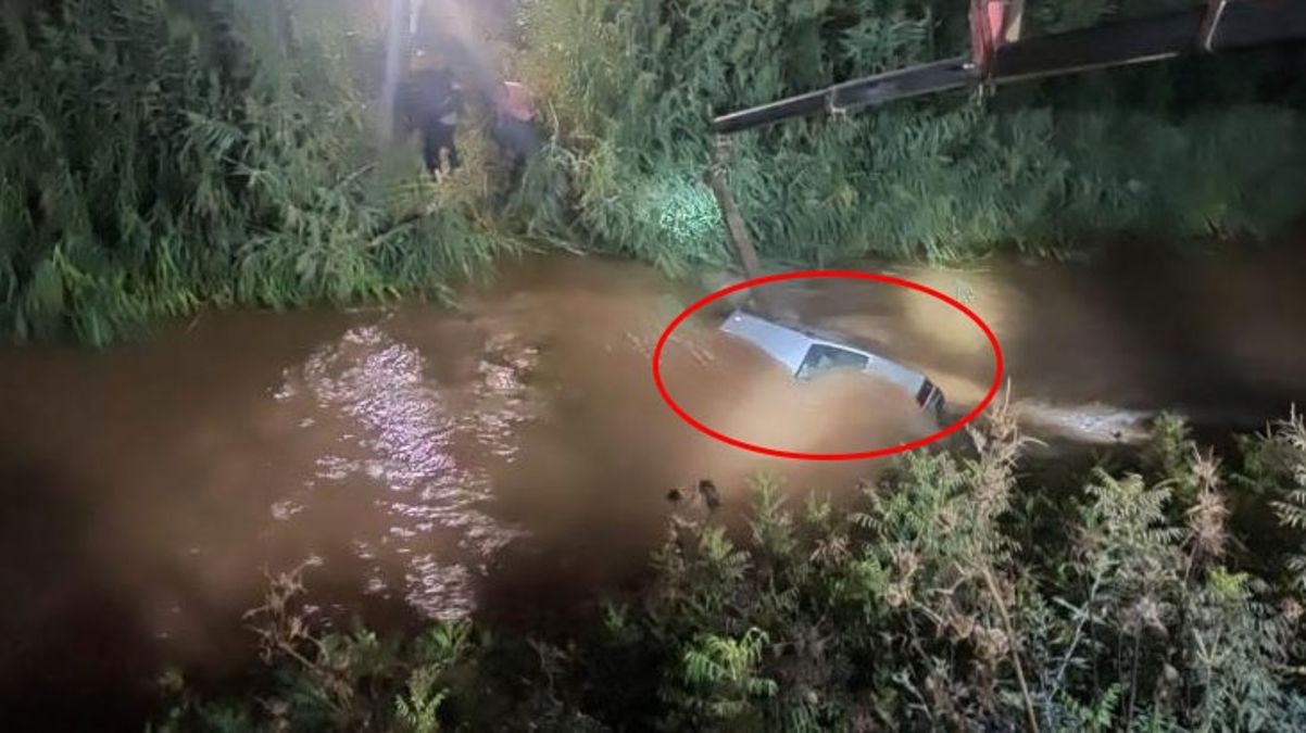 Şanlıurfa'da otomobil sulama kanalına devrildi! Anne ve 2 çocuğu araç içinde sıkışarak hayatını kaybetti