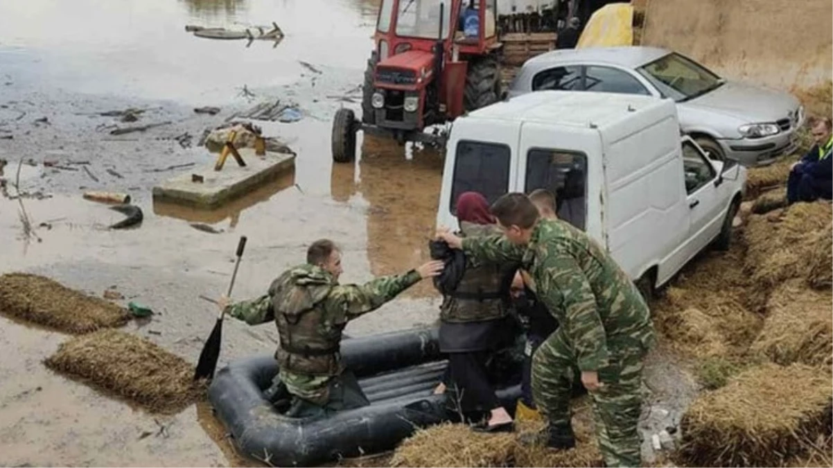Sel felaketinin yaşandığı Yunanistan'da ordu devreye girdi