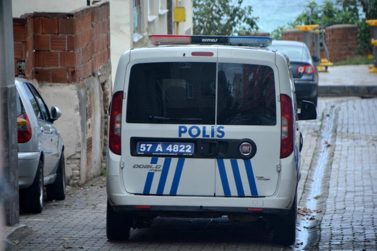Sinop'ta Eski Eşine Silahla Saldıran Şahıs Kendini Vurdu