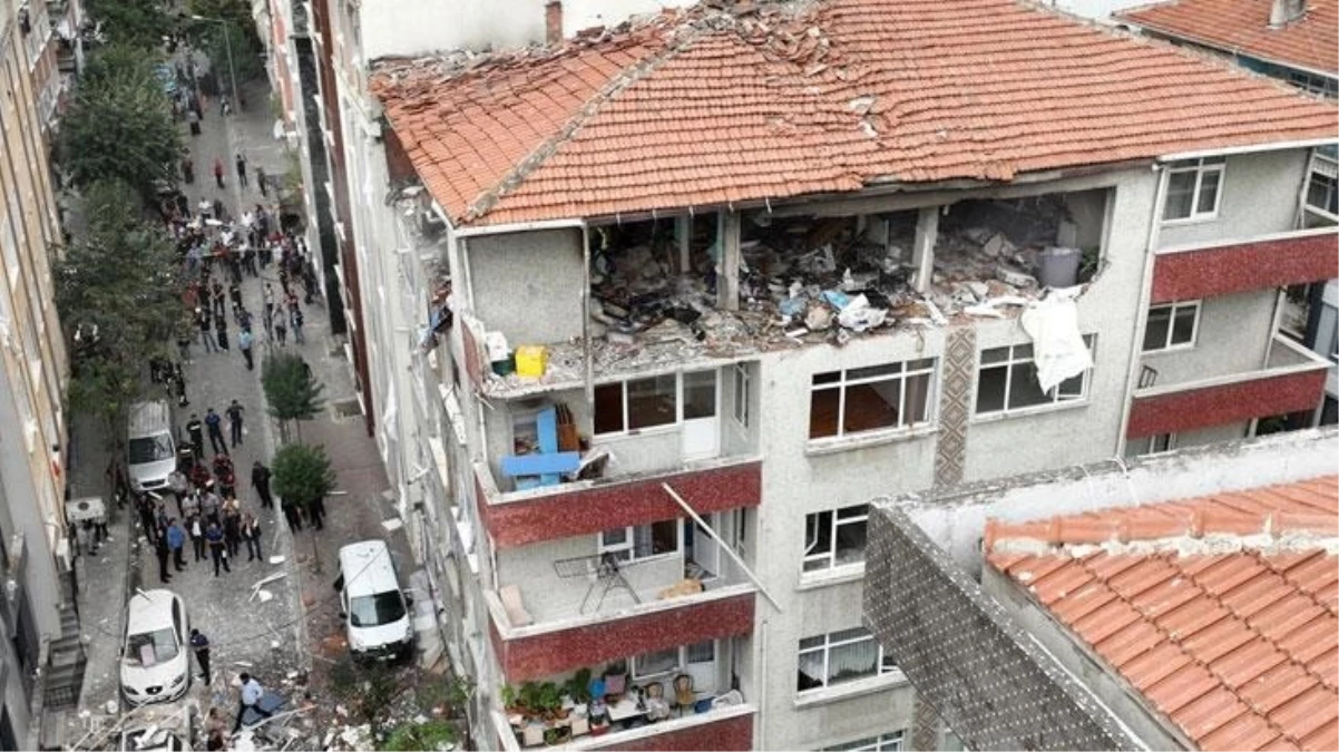  İstanbul Şirinevler'de bir binadaki doğal gaz patlamasında can kaybı 3'e yükseldi