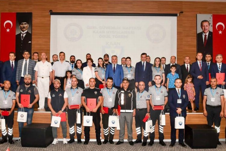 Antalya’da başarılı polislere ödül