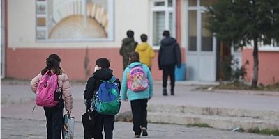 Bakan Özer açıkladı! 15 Mayıs'ta okullar tatil
