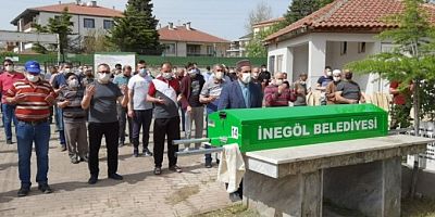 Bursa'da cinayet kurbanı gözyaşları arasında defnedildi