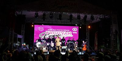 Bursa'da Erguvan Bayramı'na yoğun ilgi