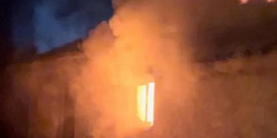 Bursa'da köy evi yandı! 2 kişi yaralandı