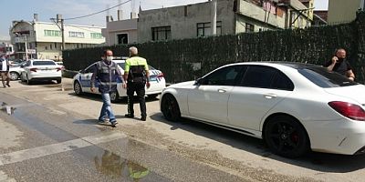Bursa'da lüks otomobili ile polisten kaçtı!