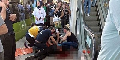 Bursa'da metroda bıçaklı saldırı