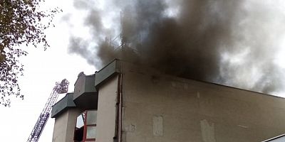 Bursa'da mobilya imalathanesinin çatısında yangın çıktı!