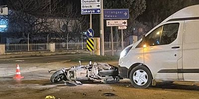 Bursa'da motosiklet ve kamyonet çarpıştı