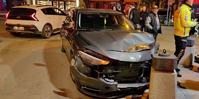 Bursa'da otomobille motosiklet çarpıştı! 4 Yaralı