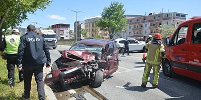 Bursa'da polis kontrol noktasında feci kaza