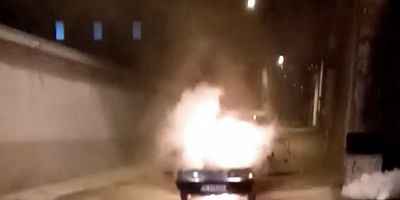 Bursa'da seyir halindeki otomobil, alev alev yanarak kül oldu
