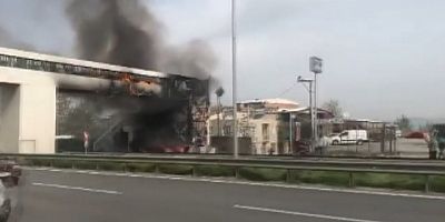 Bursa'da üst geçit alev alev yandı
