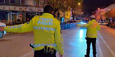 Bursa'da uygulama yapan polis ekiplerine pastalı sürpriz