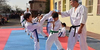 Bursa'da Yıldırım sporla büyüyor