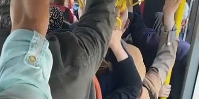 Bursa'da yolculara sinirlenen şoför hareket etmedi