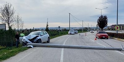 Bursa'da yolu trafiğe kapatan kaza