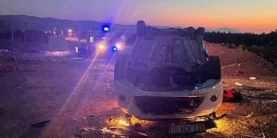 Bursa'da yolun bittiğini fark etmeyen sürücü kaza yaptı