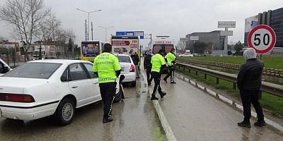 Bursa'da zincirleme kaza korkuttu, trafik kilitlendi