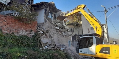 Bursa Osmangazi'de 1 yılda 107 metruk bina yıkıldı
