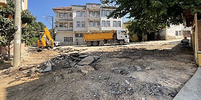 Bursa Osmangazi’de yoğun asfalt mesaisi