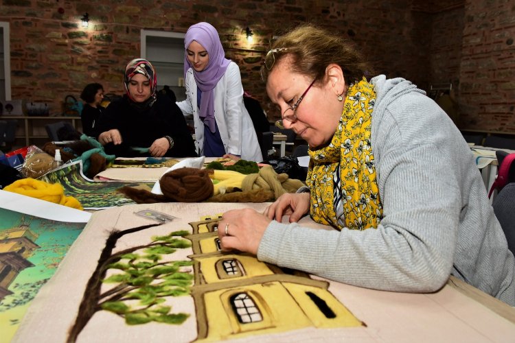 Bursa Yıldırım'da kadınlar unutulan el sanatlarını yaşatıyor