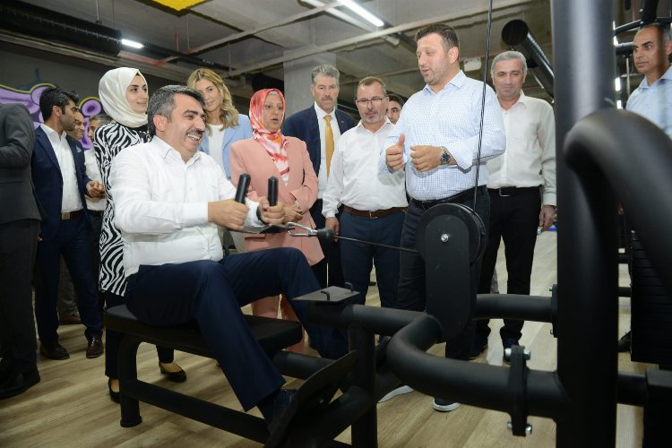 Bursa'da Millet Mahallesi Kadın Spor Merkezi kapılarını açtı