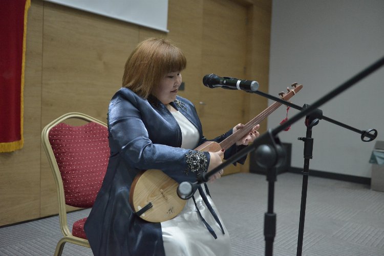 Bursa Yıldırım'da 'Türk Dünyası Kırgız Kültür Gecesi’ yapıldı