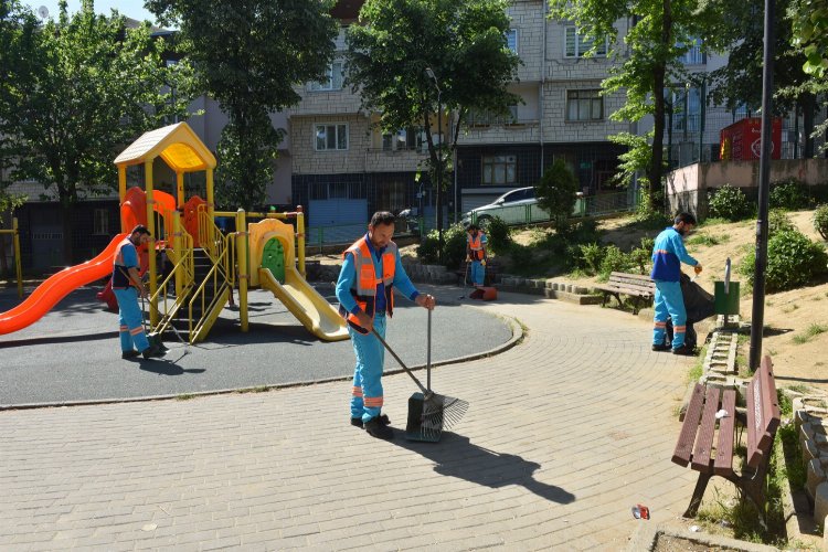 Bursa Yıldırım'ın sokaklarında bahar temizliği
