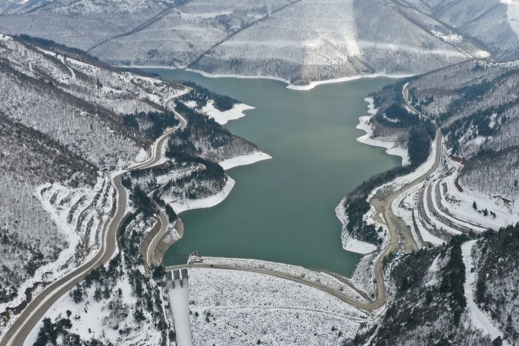 Bursa'nın barajlarında kar bereketi