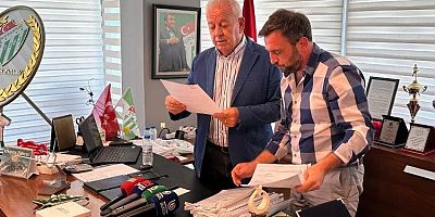 Bursaspor'da imzalar teslim edildi