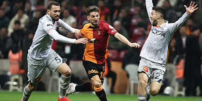 Galatasaray kupada havlu attı! Başakşehir yarı finalde