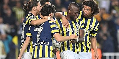 Gergin maçta Fenerbahçe, Sivasspor’u penaltıyla geçti: 1-0
